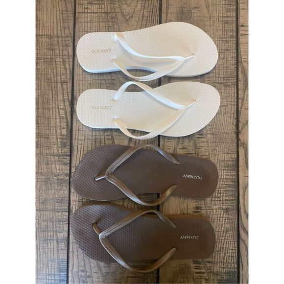 Old Navy woman’s sandal bundle - Picture 1 of 6